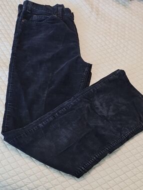 Vintage Womens 517 Levis Dark Blue Corduroy Boot Bell Bottom Pants 33 X 34 USA